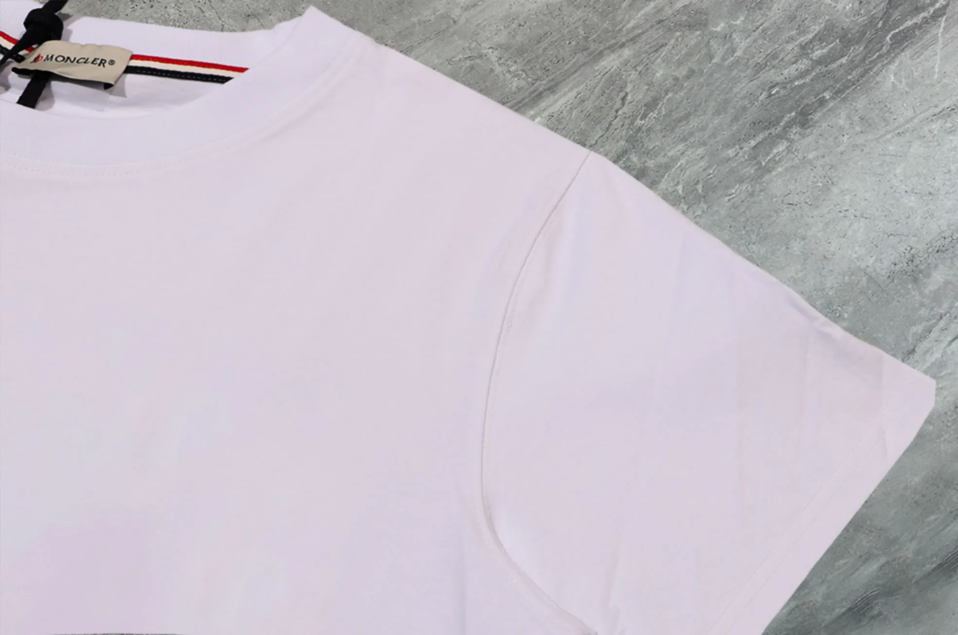 P80💰《Moncler~ 》2025New Arrival Quality T , Versatile Quality ！ ‼ 32 250G ‼ ， ， ， ， T 🤪 Sizes：S-M-L-XL-2XL ：Black，White， Same Style